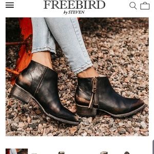 FREEBIRD ONYX 7 BLACK BOOTIE ❤You'll live in these
